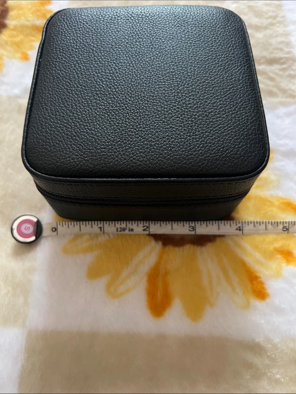 Travel jewelry box